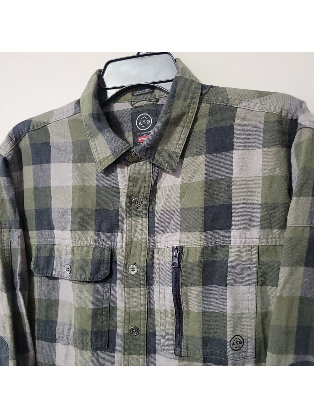 Wrangler ATG Button Up Shirt Mens L Green Plaid Reinforced Elbows Outdoor Hiking